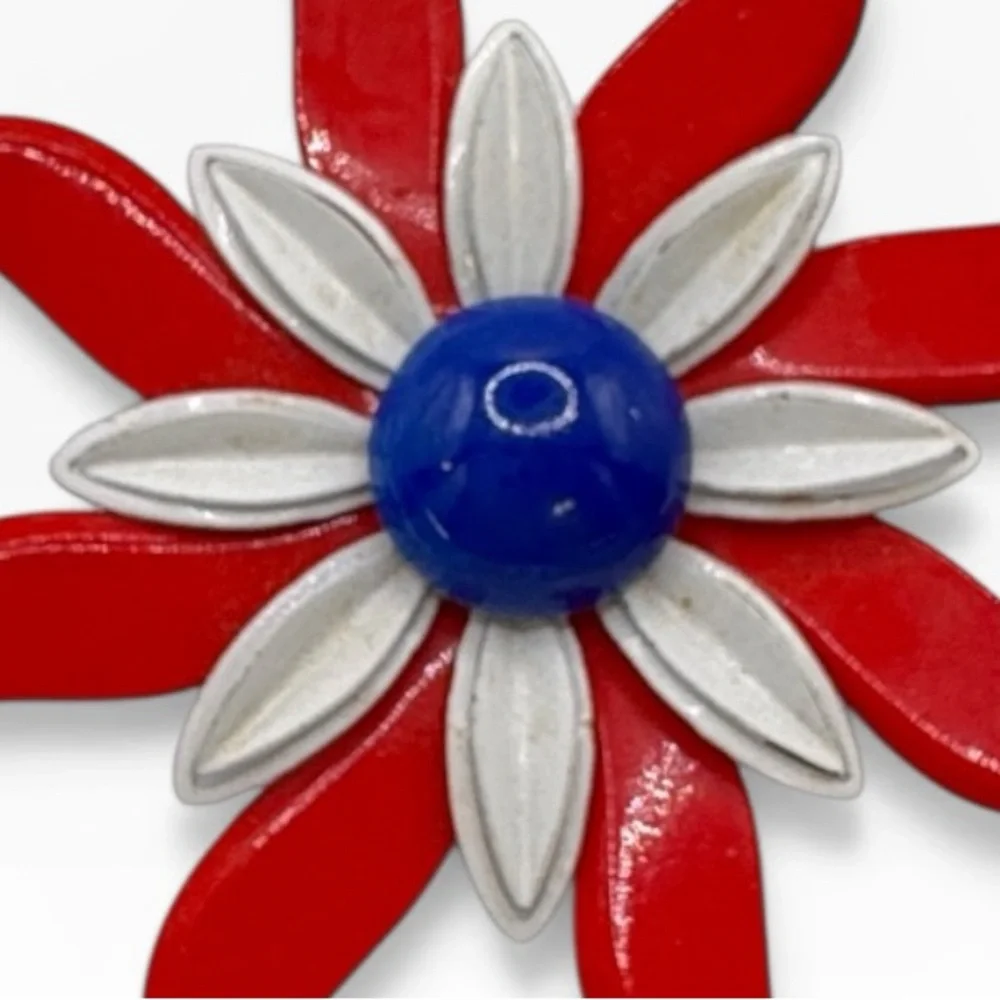 Vintage 1960s Patriotic Flower Power Brooch Red White Blue Enamel Daisy Pin USA